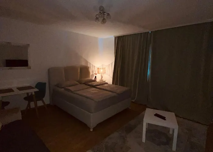 Adana - Free Parking * Szarajevó